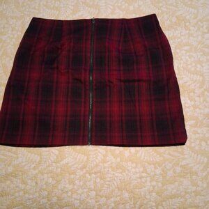 Women's Torrid brand skirt, Red/Black plaid, size 18